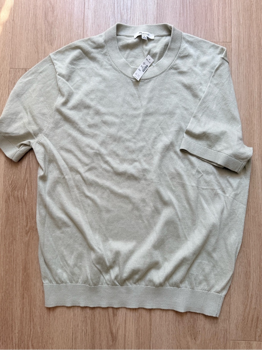 Madewell Men's V-Neck Short-Sleeve Sweater in Sage Green